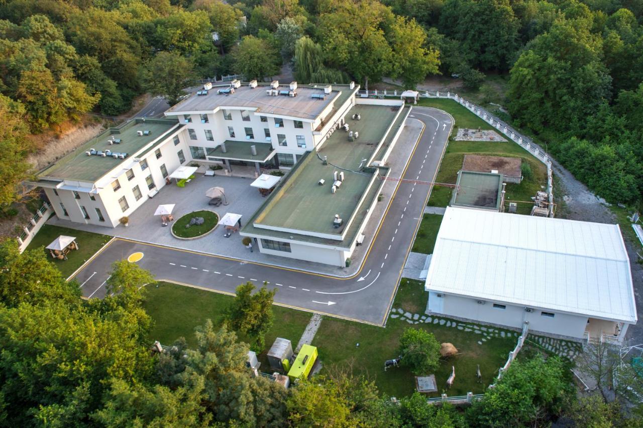Chukhur Gabala Museum Hotel ภายนอก รูปภาพ